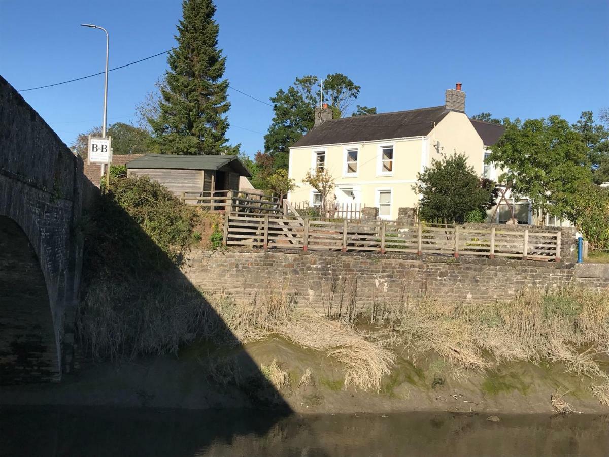 Manordaf B&B Carmarthen Exterior photo