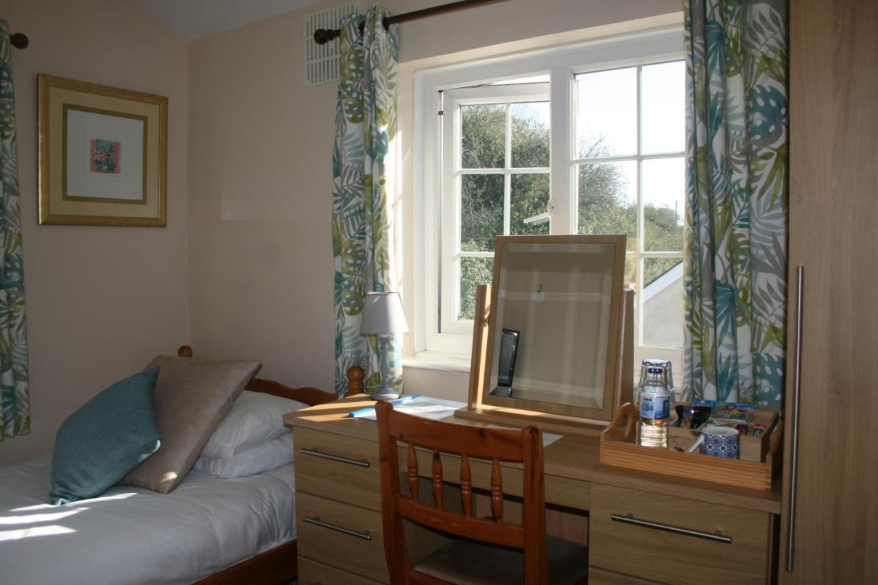 Manordaf B&B Carmarthen Exterior photo
